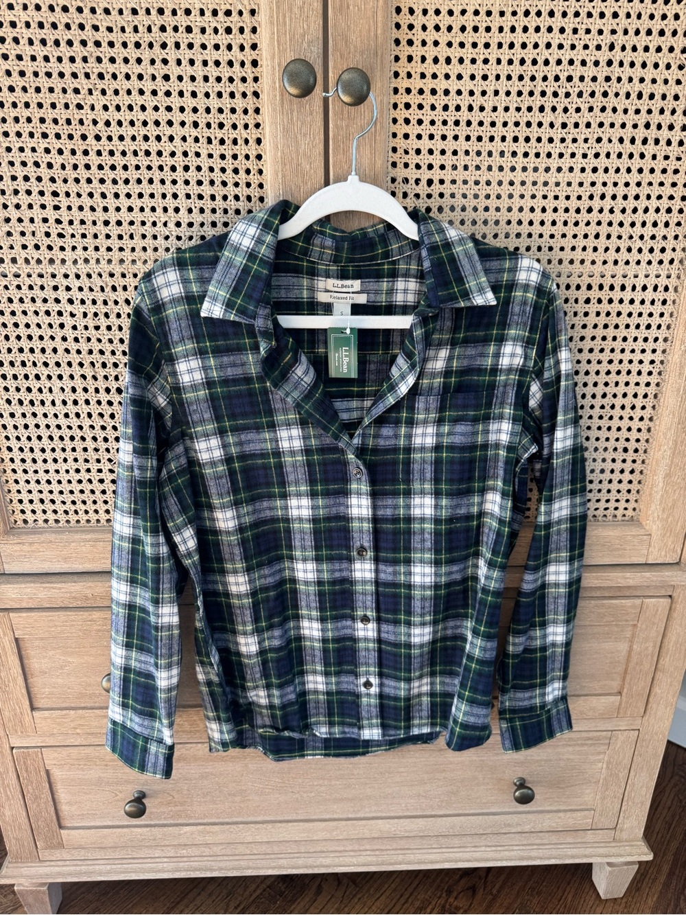 L.L. Bean Womens’ Green & Navy Plaid Button-Up Shirt Flannel